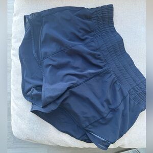 Hotty hot high-rise lined short 2.5''